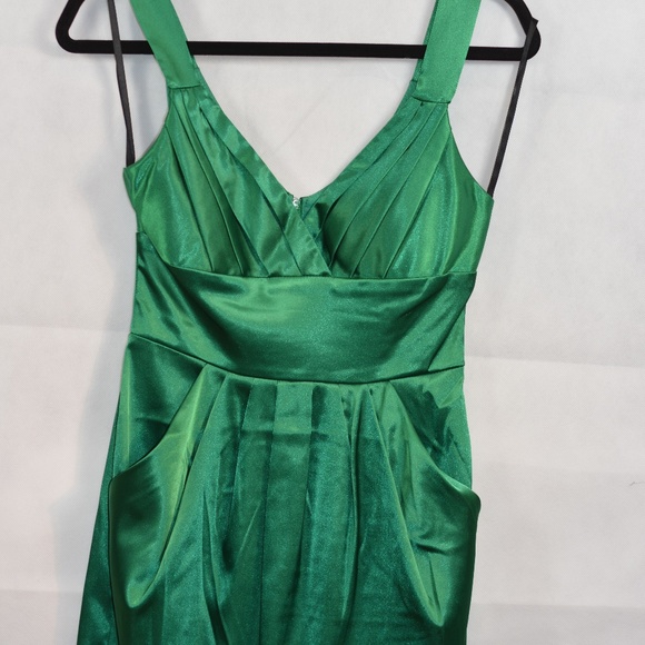 Green Satiny Dress SZ 5/6 B Smart - Picture 5 of 8